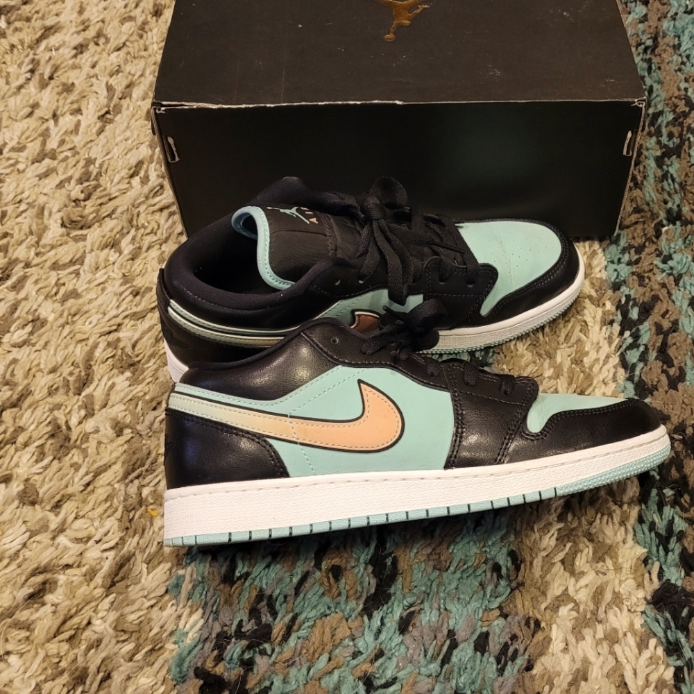 Air Jordan 1 Low